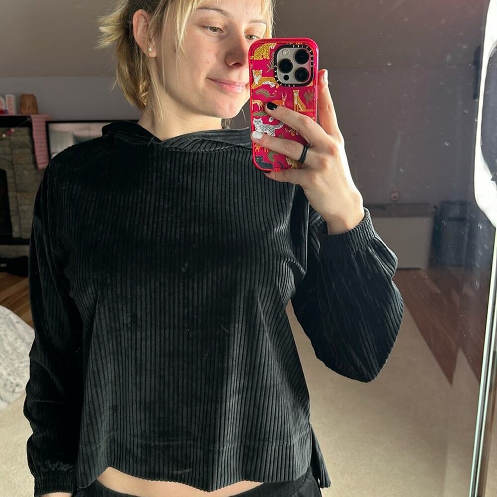 Crave Fame: Ribbed Velour Cropped Black Hoodie